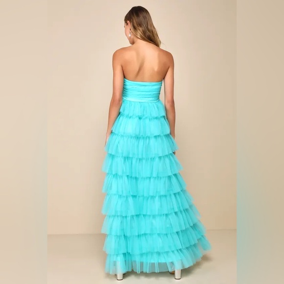 Teal Green Tulle Strapless
Tiered Maxi Dress
Lulus size M new in bag - Picture 4 of 5